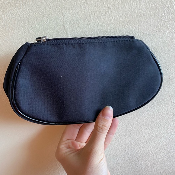 Dior Beauty Bag - Picture 2 of 6